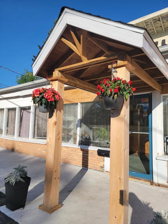 Gateway Motel Gananoque Eksteriør bilde