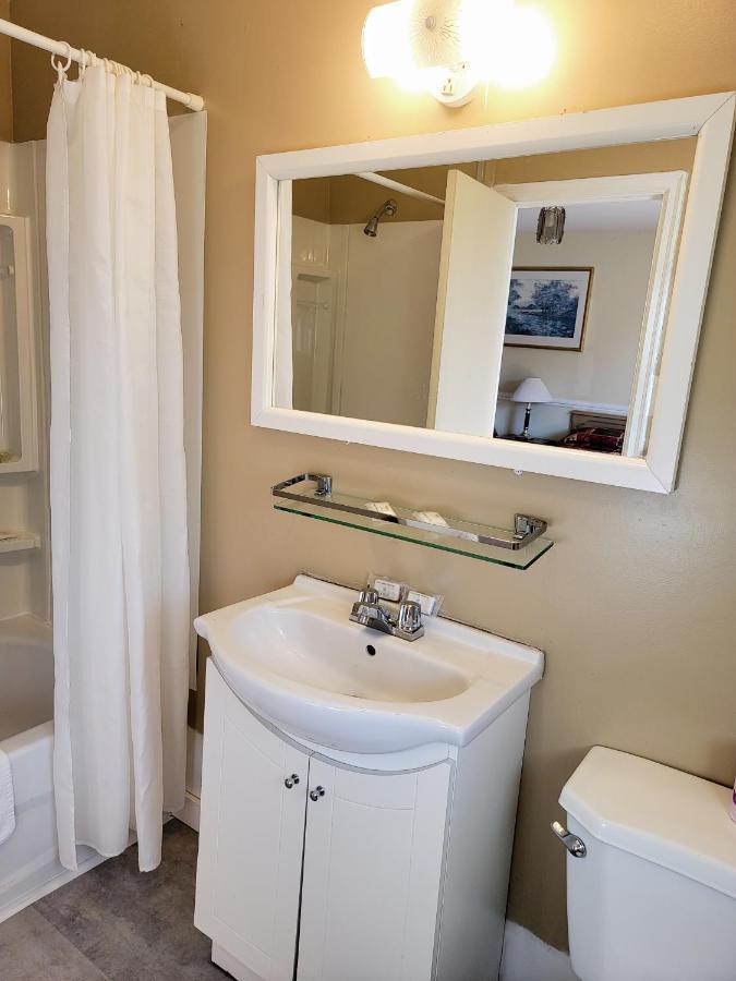 Gateway Motel Gananoque Eksteriør bilde