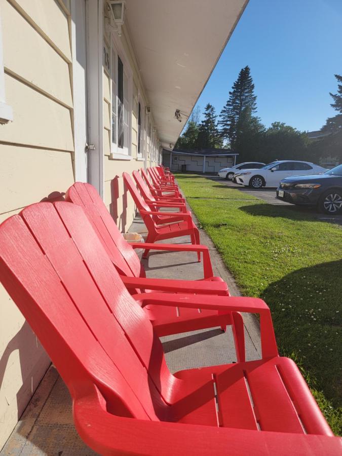 Gateway Motel Gananoque Eksteriør bilde