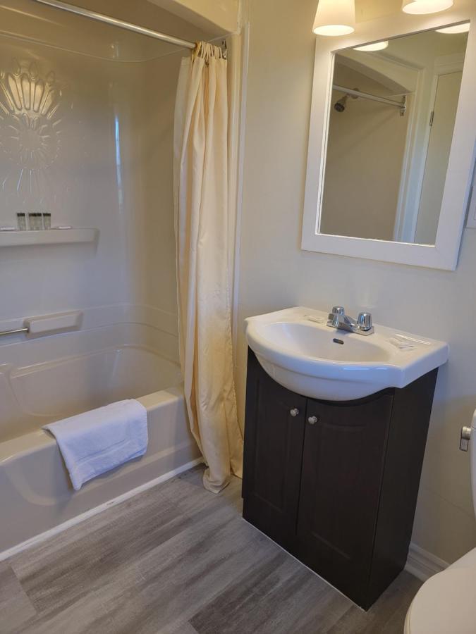 Gateway Motel Gananoque Eksteriør bilde